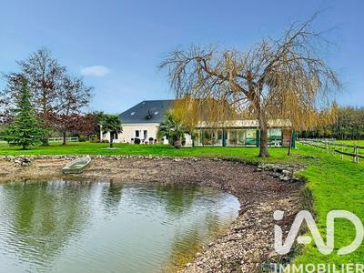 Maison - 328 m² - 8 pièces