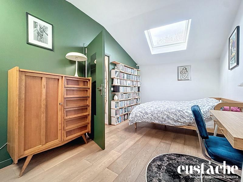 Appartement - 166 m² - 6 pièces