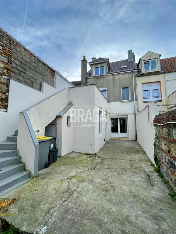 Maison - 110 m² - 6 pièces