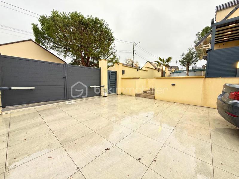 Pavillon - 100 m² - 5 pièces