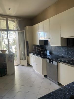 Maison bourgeoise - 330 m² - 10 pièces