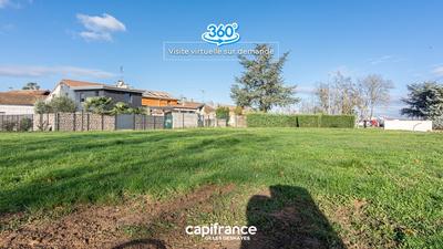 Terrain constructible - 701 m²