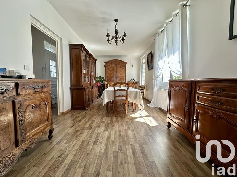 Maison - 180 m² - 8 pièces