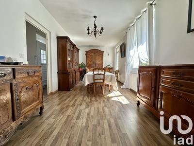 Maison - 180 m² - 8 pièces