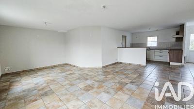 Maison - 90 m² - 5 pièces