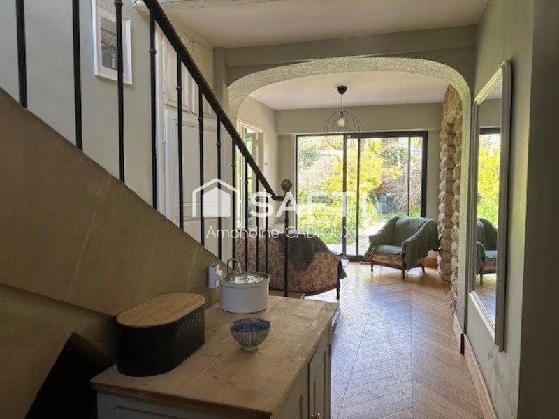 Maison - 350 m² - 5 pièces