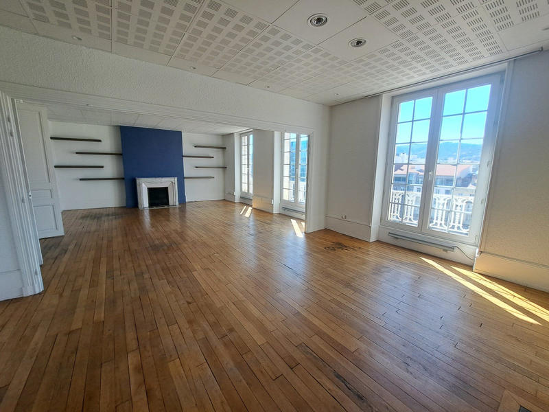 Bureau - 149 m² - 5 pièces