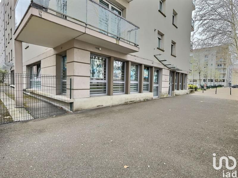 Local commercial - 181 m²