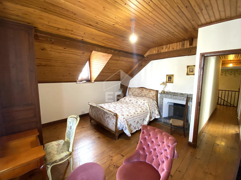 Maison - 163 m² - 6 pièces