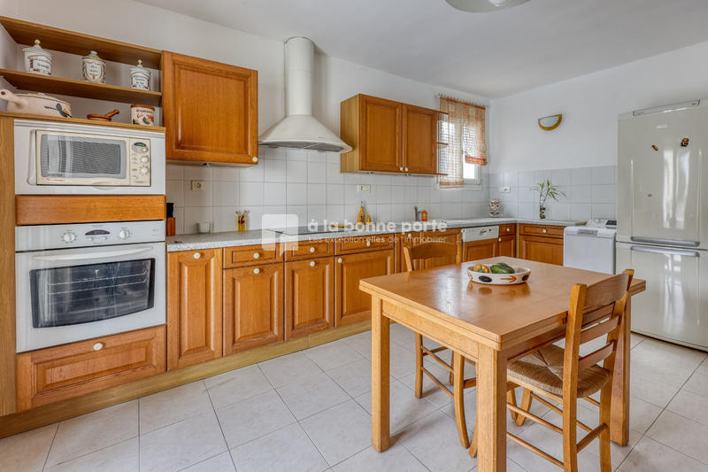 Maison - 191 m² - 8 pièces