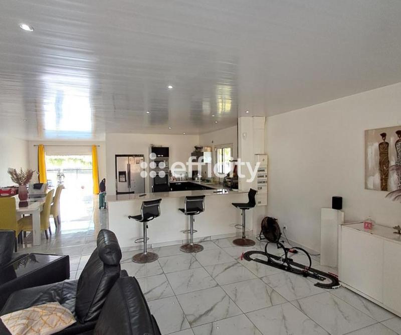 Maison - 170 m² - 5 pièces