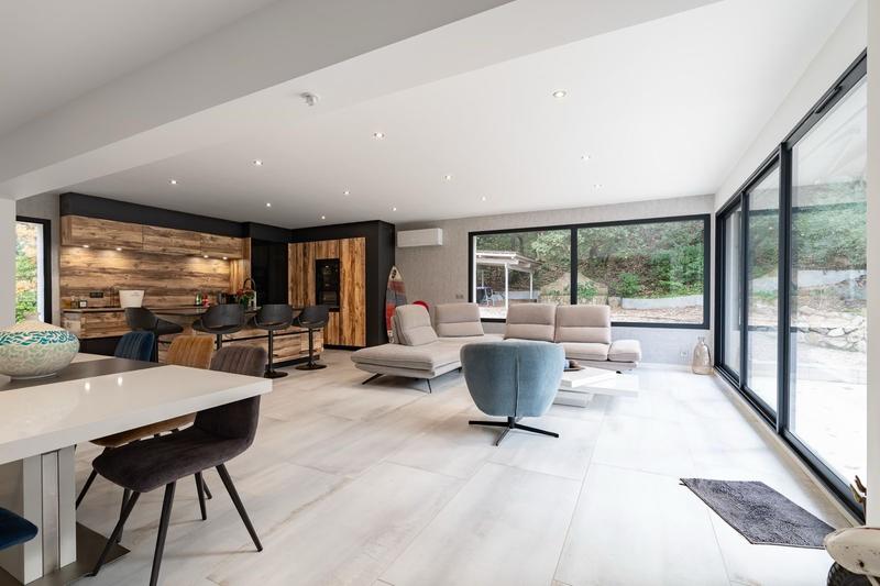 Villa - 220 m² - 7 pièces