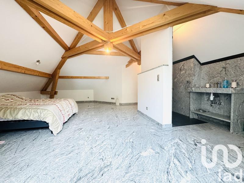 Maison - 455 m² - 20 pièces