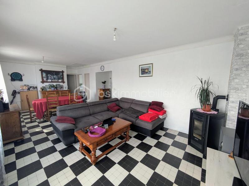 Maison traditionnelle - 96 m² - 6 pièces