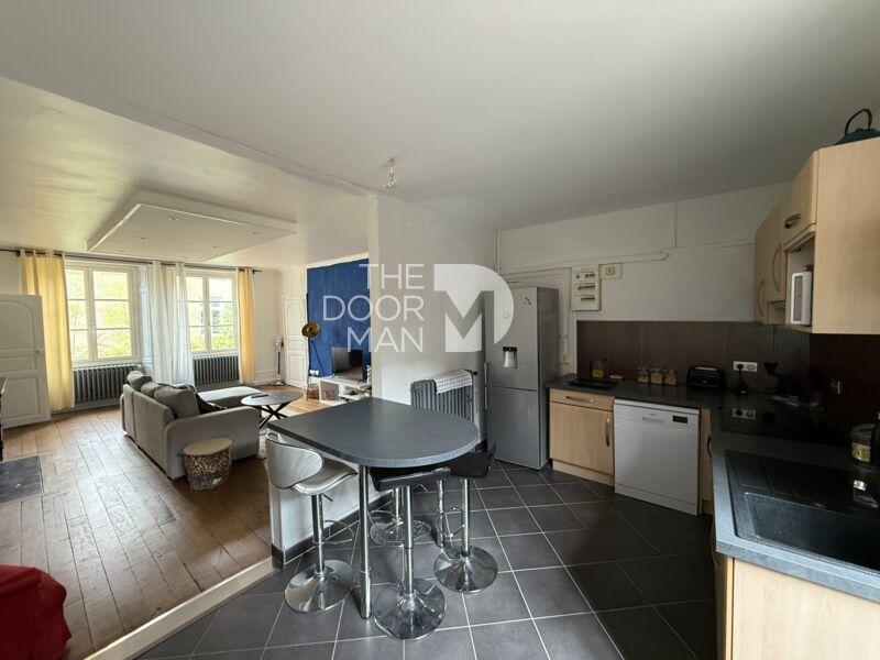 Appartement - 180 m² - 7 pièces