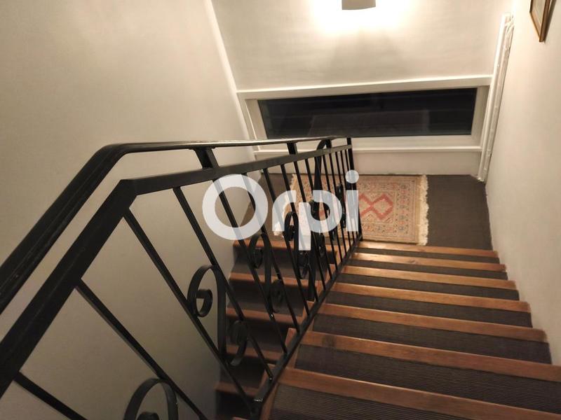 Maison - 210 m² - 6 pièces