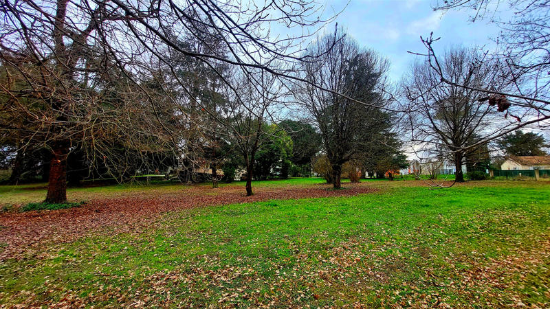 Maison - 220 m² - 7 pièces