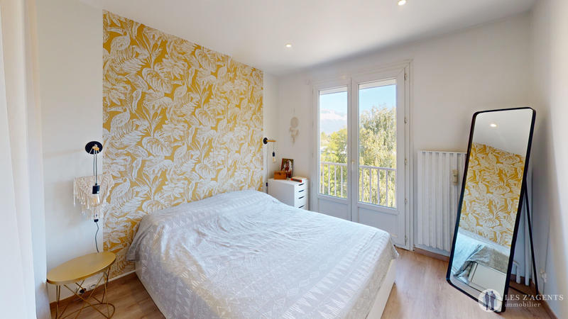 Appartement - 94 m² - 5 pièces