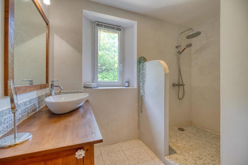 Maison - 226 m² - 9 pièces