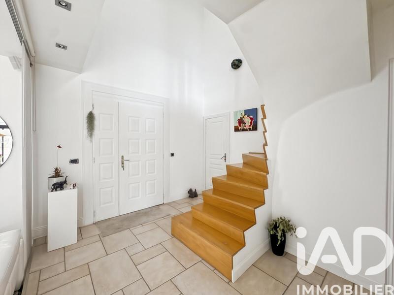 Maison - 127 m² - 5 pièces