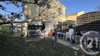 Maison - 76 m² - 4 pièces