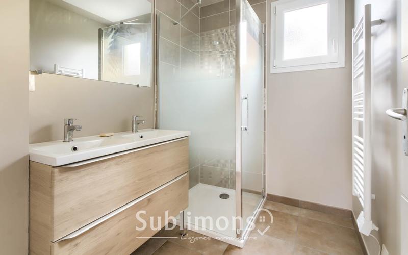 Maison traditionnelle - 136 m² - 6 pièces