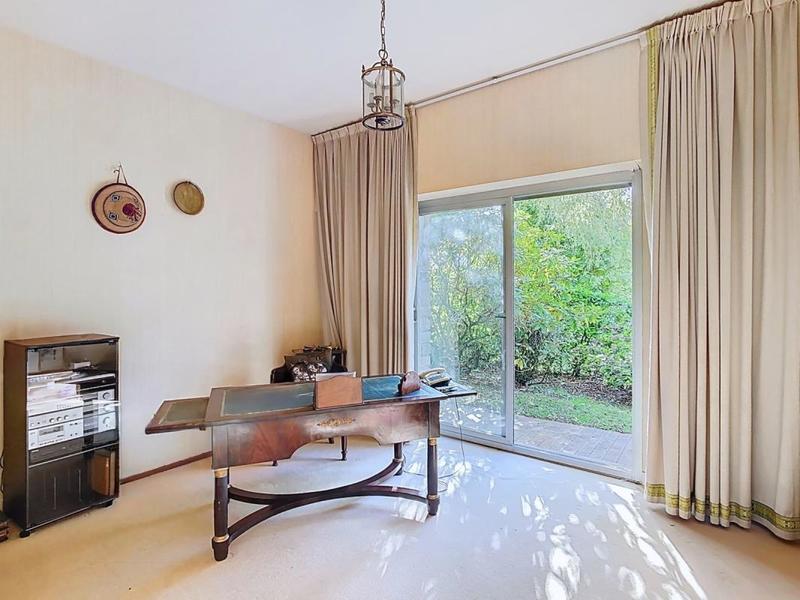 Villa - 273 m² - 9 pièces