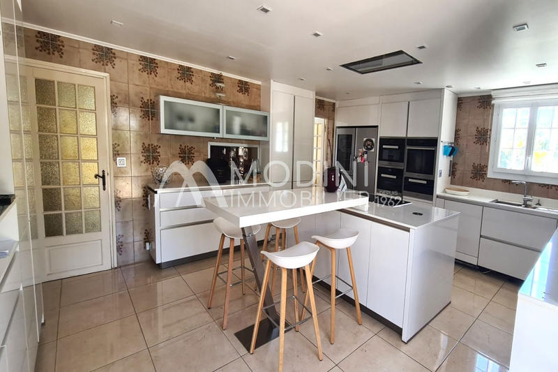 Villa - 540 m² - 19 pièces