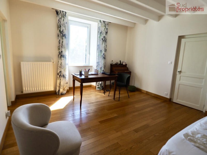 Maison - 306 m² - 8 pièces