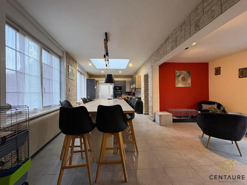 Maison - 191 m² - 7 pièces