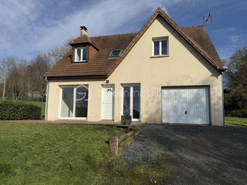 Maison - 104 m² - 4 pièces