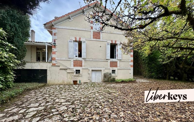 Maison de village - 130 m² - 7 pièces