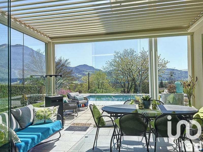 Maison - 195 m² - 6 pièces