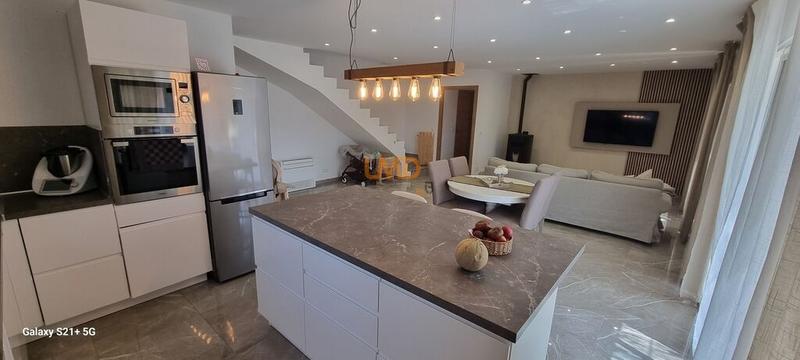 Maison - 122 m² - 5 pièces