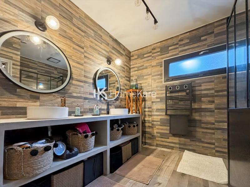 Maison - 176 m² - 6 pièces