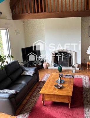 Maison - 147 m² - 7 pièces