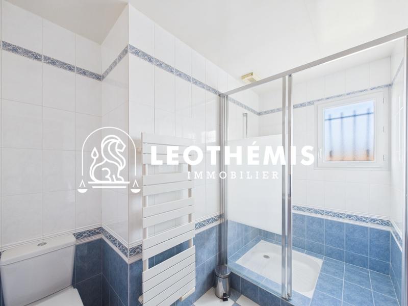 Maison - 177 m² - 8 pièces