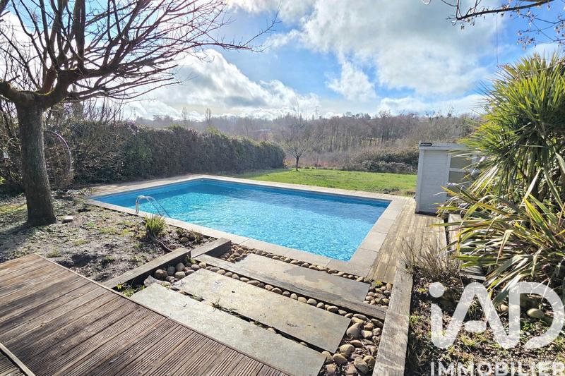 Maison - 122 m² - 5 pièces