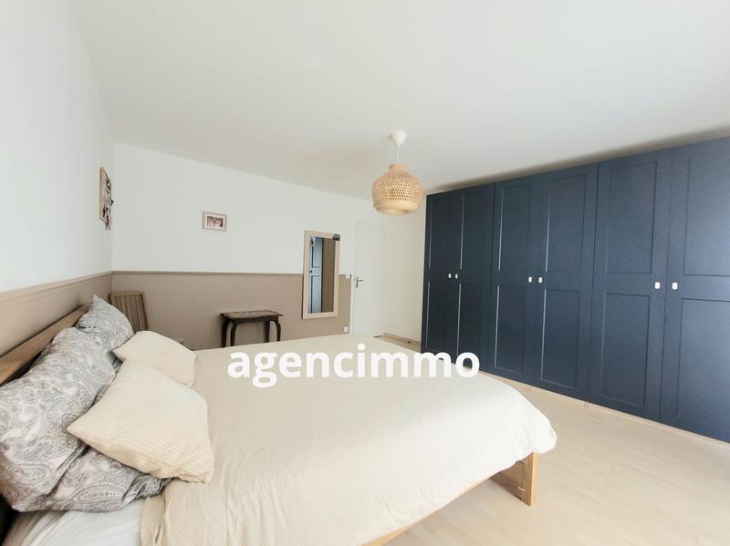 Maison - 122 m² - 8 pièces