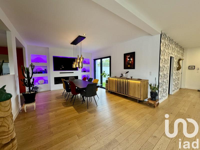 Maison de maîtres - 252 m² - 7 pièces