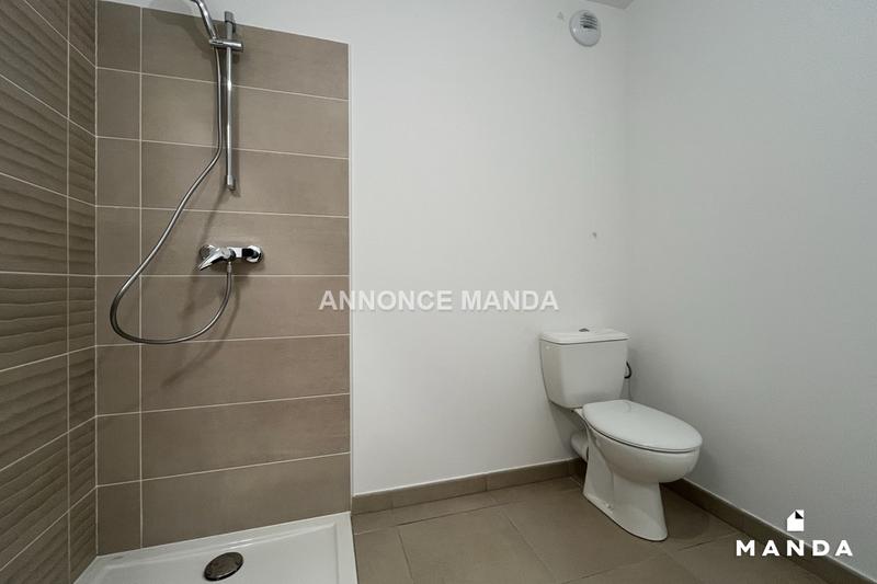 Studio - 25 m² - 1 pièce