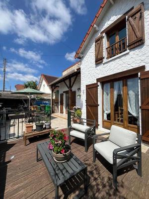 Maison - 121 m² - 5 pièces