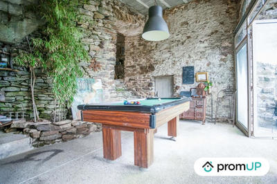 Mas - 200 m² - 6 pièces