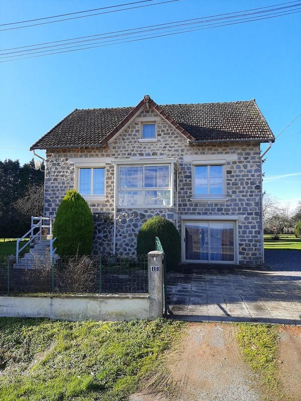 Maison - 121 m² - 10 pièces