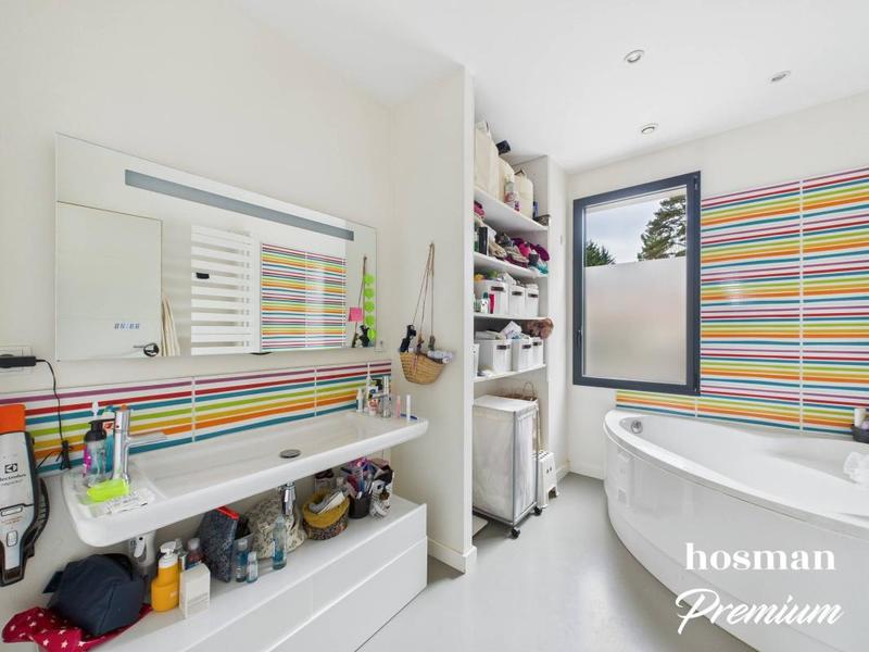 Maison - 165 m² - 6 pièces