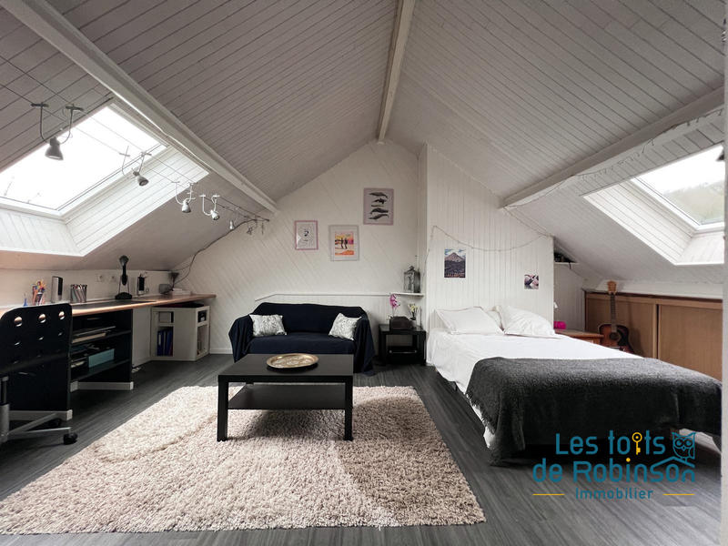 Maison - 184 m² - 7 pièces