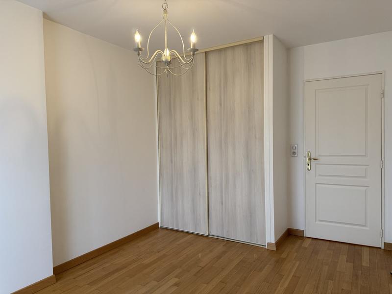Appartement - 105 m² - 3 pièces