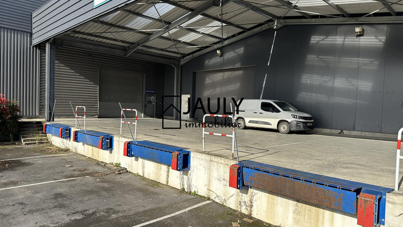 Entrepôt - 5 520 m²