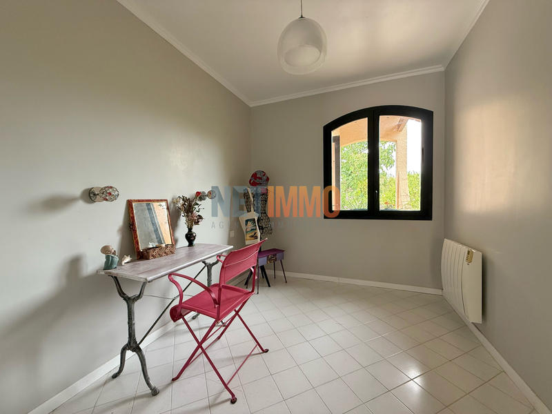 Maison - 190 m² - 9 pièces