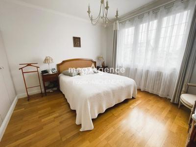 Maison - 135 m² - 7 pièces